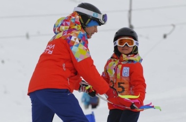 Более ста детей с особенностями развития научатся кататься на горных лыжах в Сочи