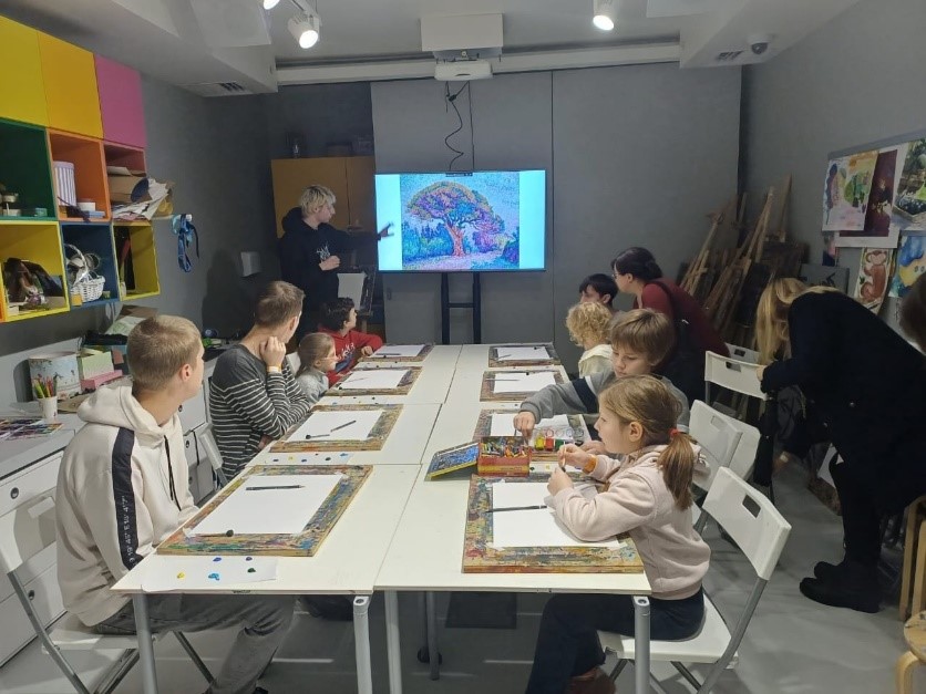 С 2022 года семейный центр Лига мечты сотрудничает с Музеем русского импрессионизма 