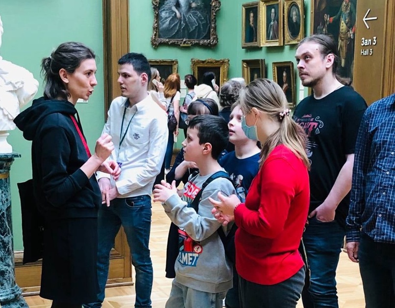 Семейный центр программы «Лига Мечты» организует групповые экскурсии в лучшие московские музеи для детей и молодых людей с ОВЗ и их родителей