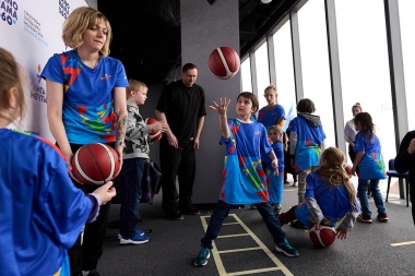 Баскетболист Никита Моргунов провел мастер-класс для детей с ОВЗ на смотровой площадке PANORAMA 360